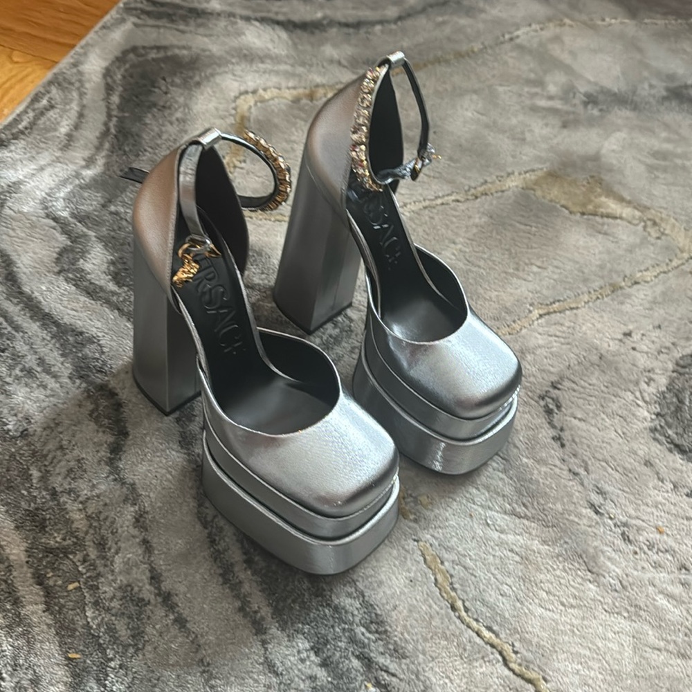 Versace Aevita Silver 37